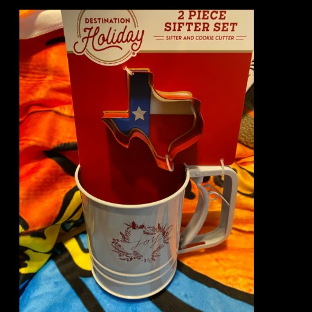 Destination Holiday 2 piece sifter set, sifter and Texas Cookie cutter, new